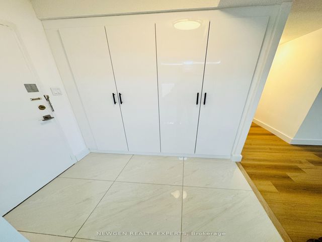 616 - 2825 Islington Ave