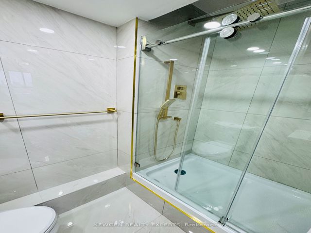 616 - 2825 Islington Ave