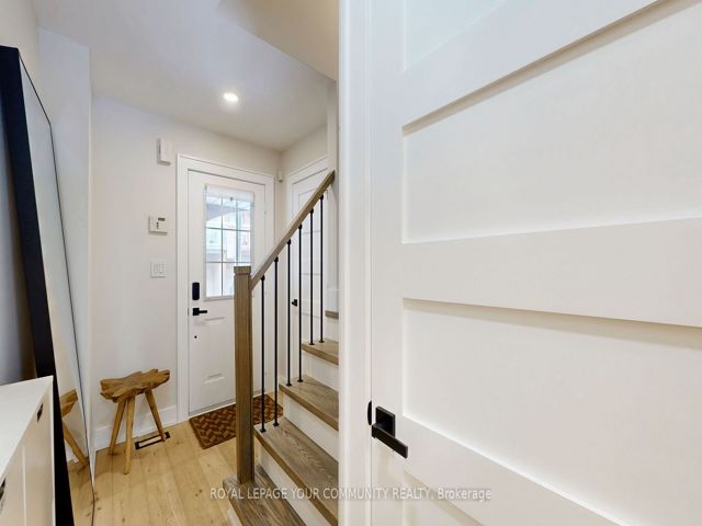 4 - 19 West Deane Park Dr
