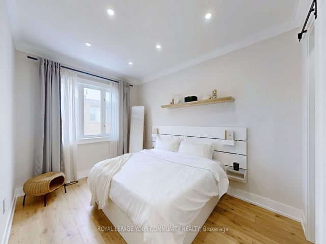 4 - 19 West Deane Park Dr