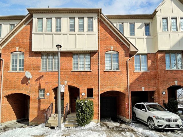 4 - 19 West Deane Park Dr