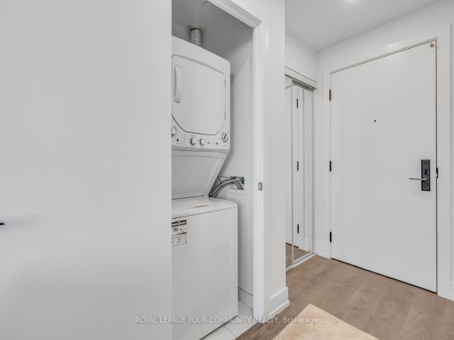 1106 - 270 Dufferin St