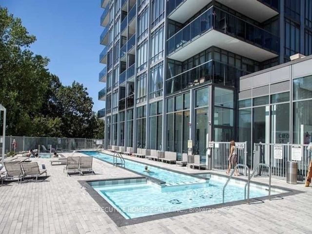 1710 - 90 Park Lawn Rd