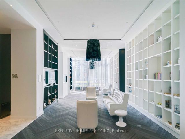 1710 - 90 Park Lawn Rd