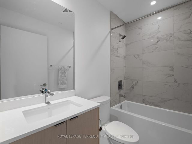 2506 - 1928 Lake Shore Blvd W