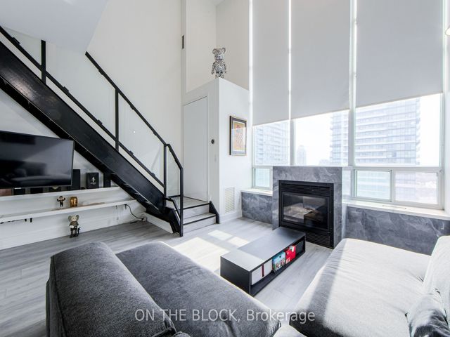 732 - 250 Manitoba St