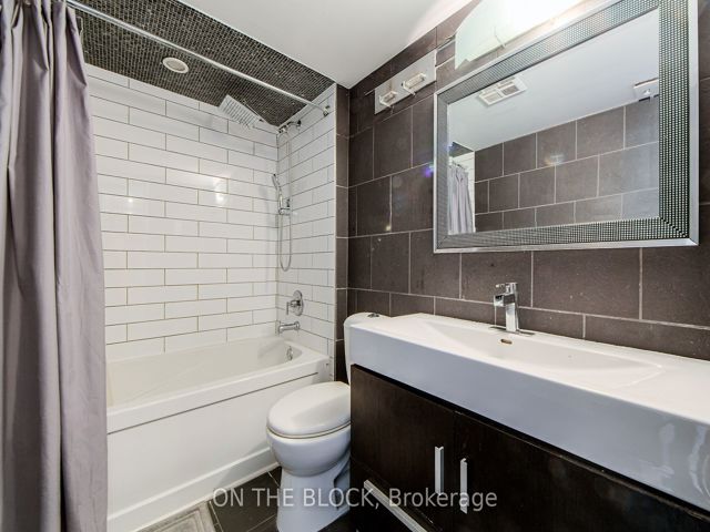 732 - 250 Manitoba St