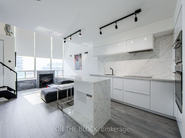 732 - 250 Manitoba St