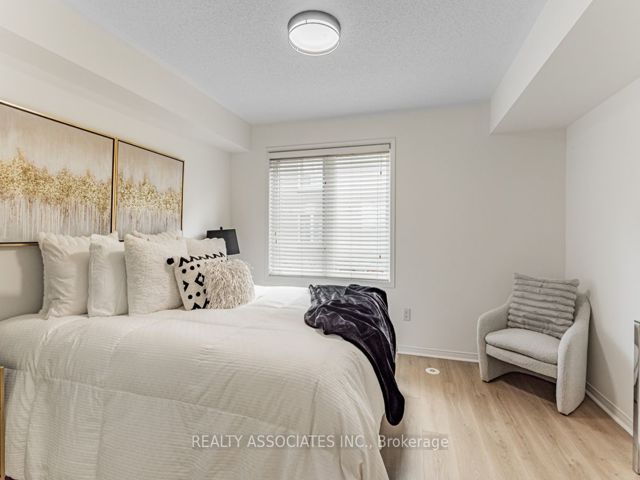 26 - 31 Foundry Ave