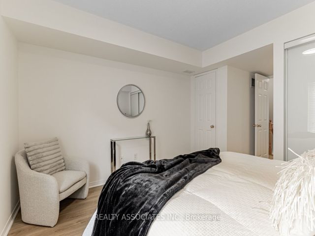 26 - 31 Foundry Ave