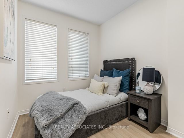 26 - 31 Foundry Ave