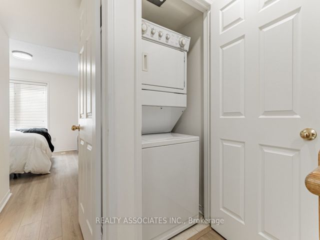 26 - 31 Foundry Ave
