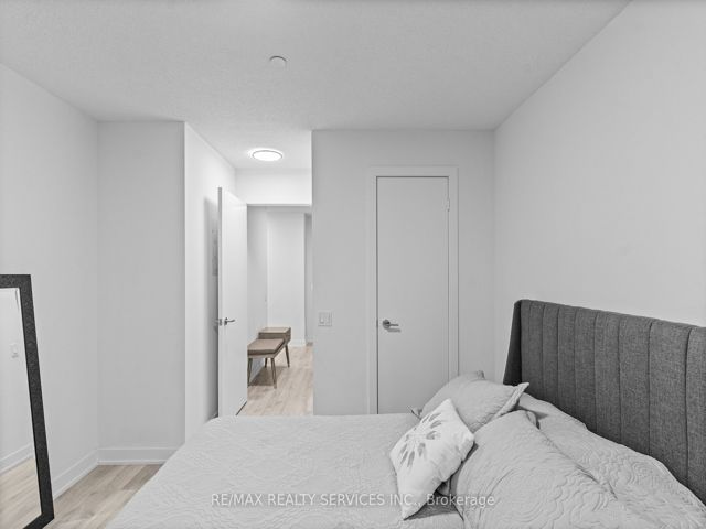 115 - 251 Manitoba St