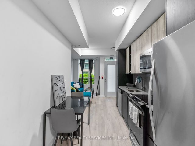 115 - 251 Manitoba St