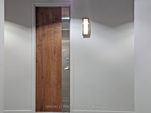 1215 - 2 Fieldway Rd