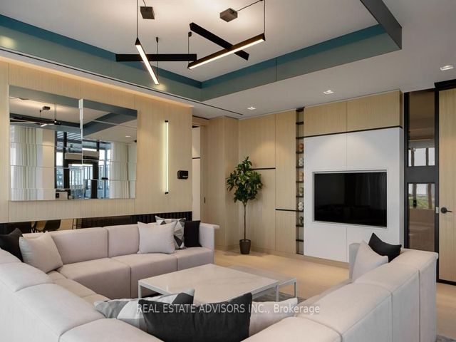 502 - 36 Zorra St