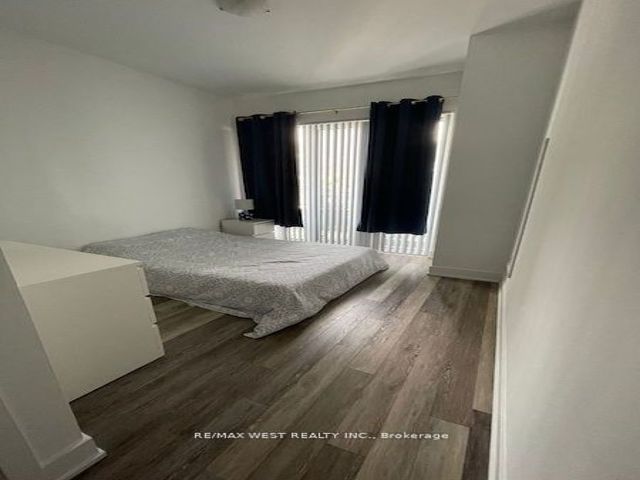 524 - 30 Shore Breeze Rd