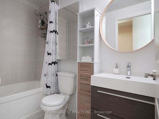 605 - 15 Zorra St