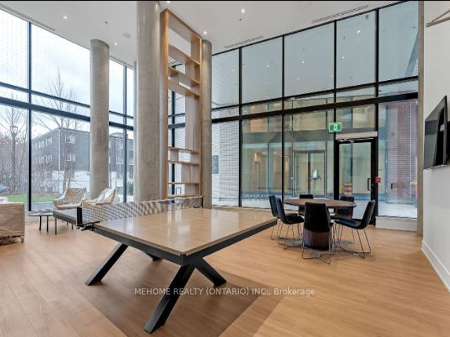 1124 - 3100 Keele St