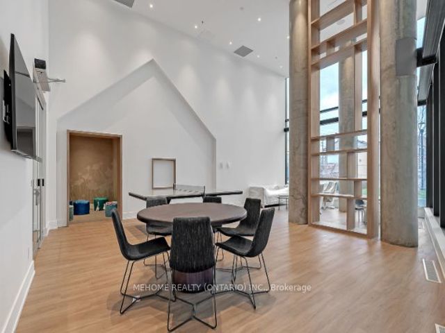 1124 - 3100 Keele St