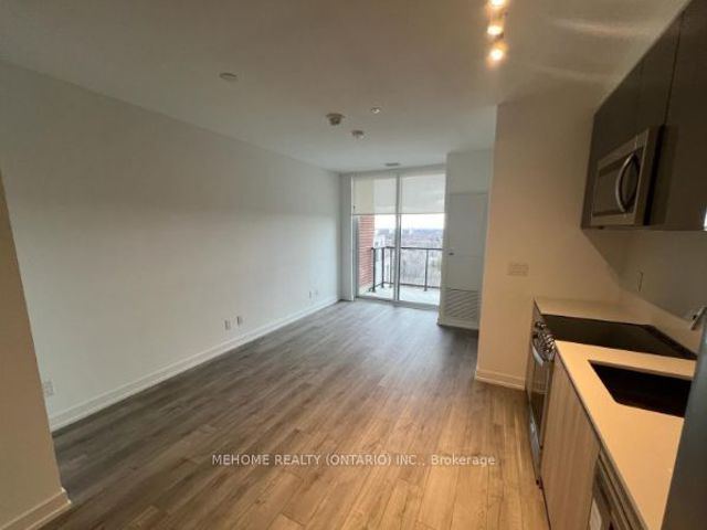 1124 - 3100 Keele St