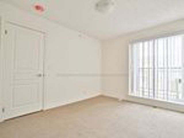 TH 4 - 70 Eastwood Park Gdns