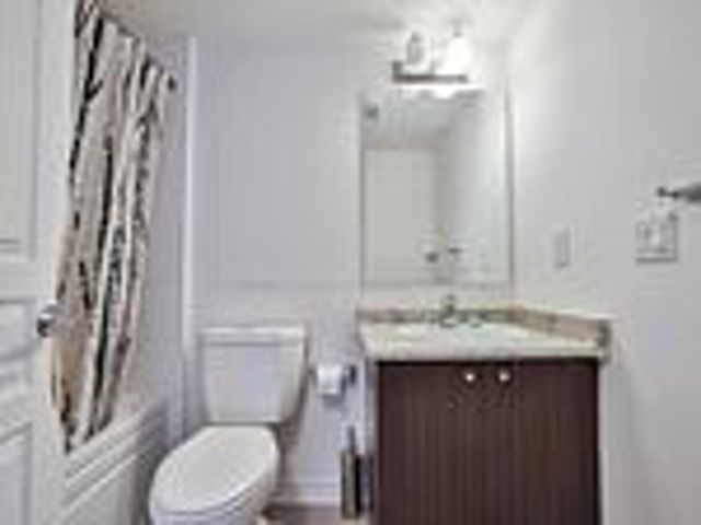 TH 4 - 70 Eastwood Park Gdns