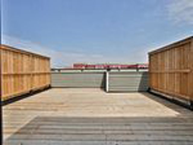 TH 4 - 70 Eastwood Park Gdns