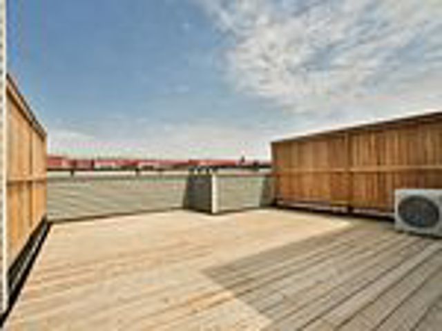 TH 4 - 70 Eastwood Park Gdns