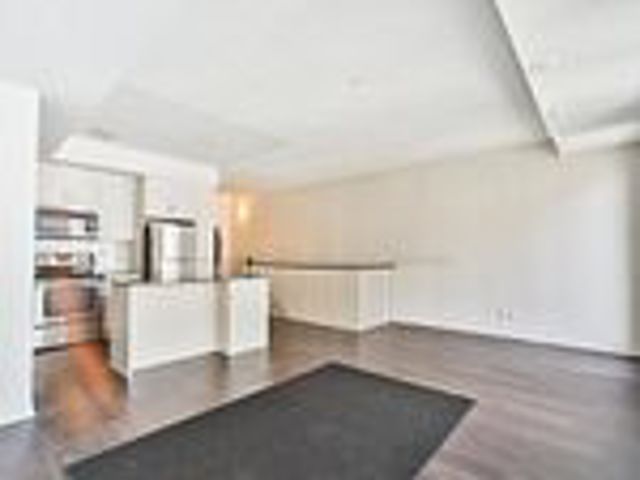 TH 4 - 70 Eastwood Park Gdns