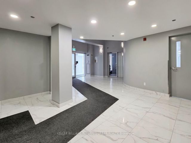 214 - 1415 Lawrence Ave W