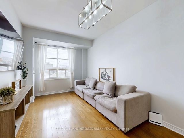 214 - 1415 Lawrence Ave W