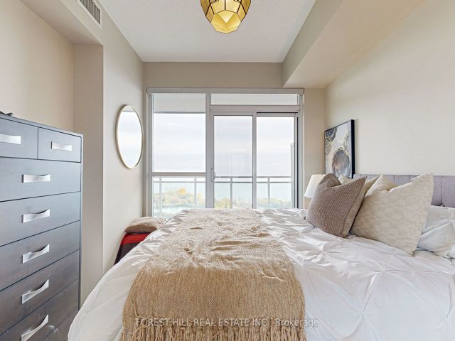 1909 - 33 Shore Breeze Dr