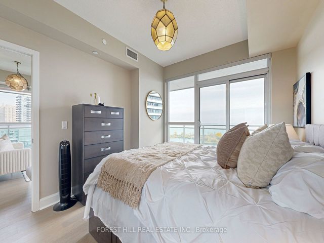 1909 - 33 Shore Breeze Dr