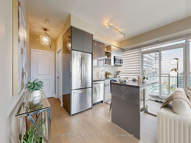 1909 - 33 Shore Breeze Dr