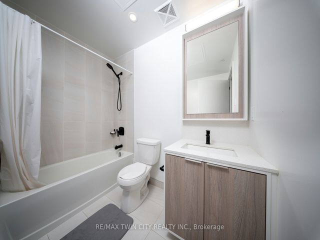 3001 - 36 Zorra St