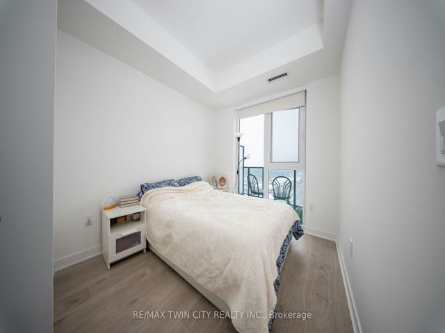 3001 - 36 Zorra St