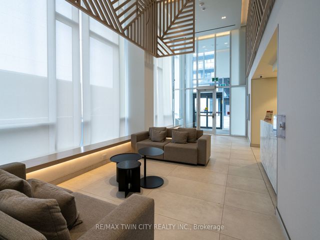 3001 - 36 Zorra St