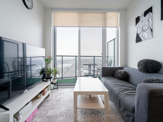 3001 - 36 Zorra St