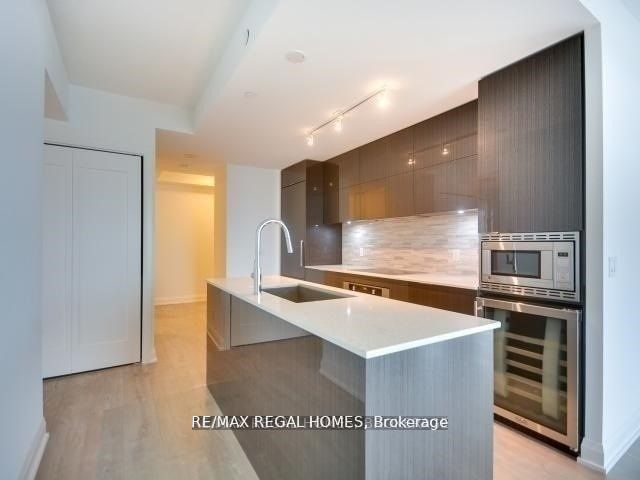 305 - 110 Marine Parade Dr