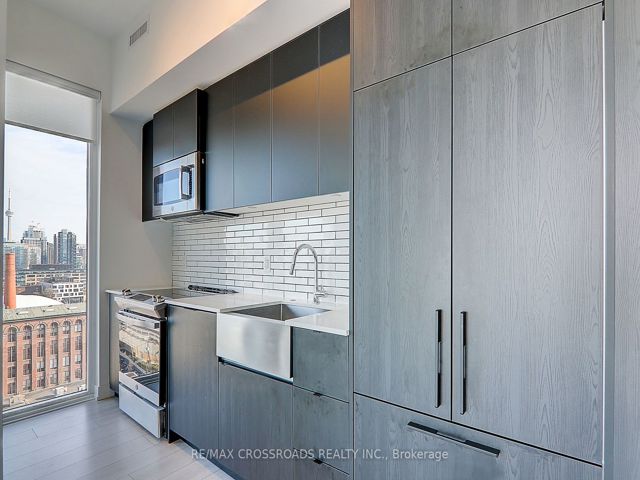LPH3 - 270 Dufferin St