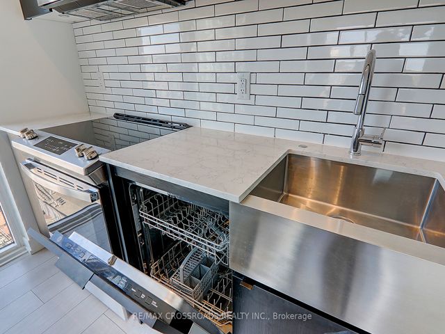 LPH3 - 270 Dufferin St