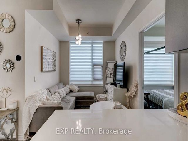 419 - 2522 Keele St