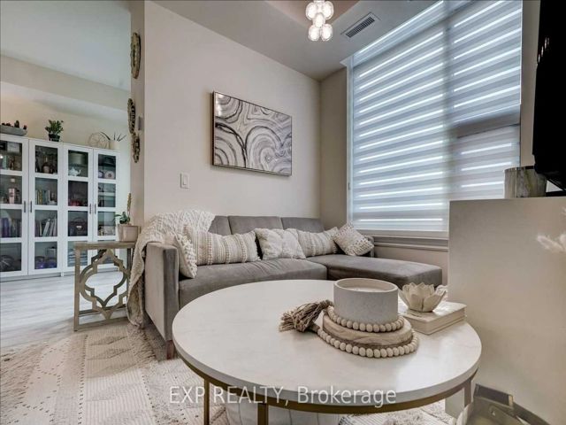 419 - 2522 Keele St