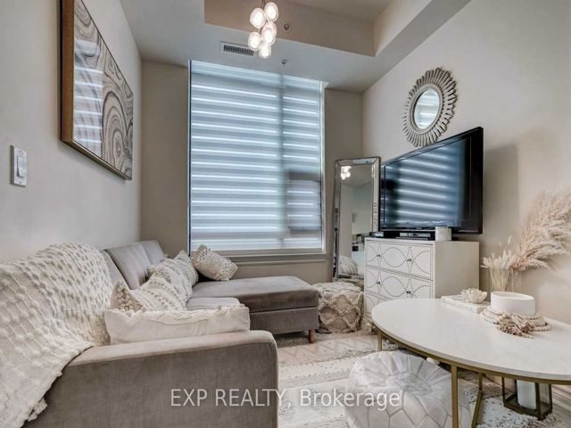 419 - 2522 Keele St