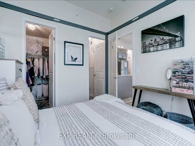 419 - 2522 Keele St