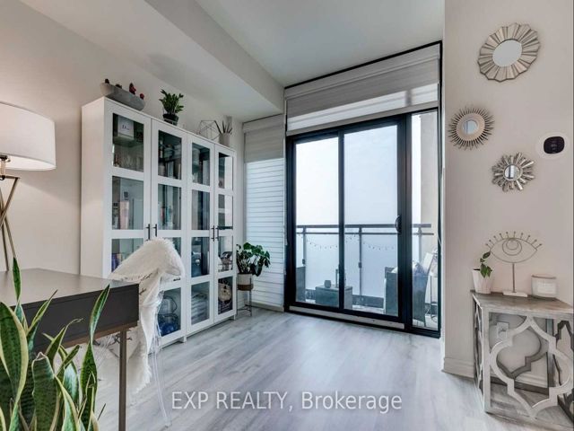 419 - 2522 Keele St