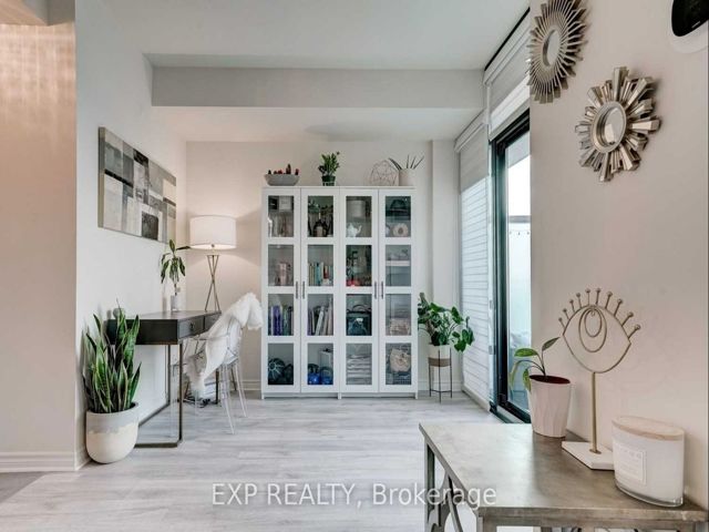 419 - 2522 Keele St
