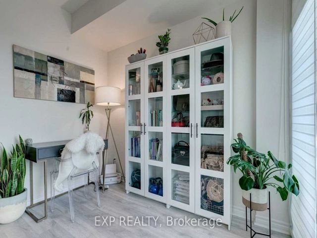 419 - 2522 Keele St