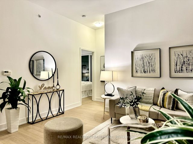 5202 - 30 Shore Breeze Dr